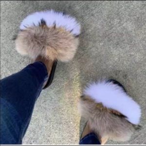 Raccoon fur White & brown slides